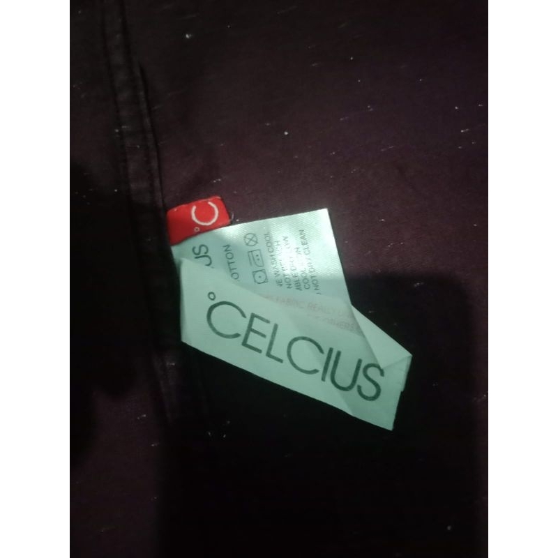 kemeja Celcius warna merah Hati size XL