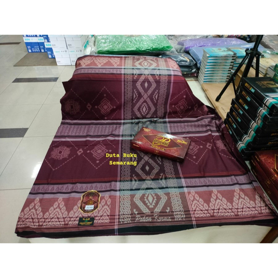 Sarung PK Pohon Korma Platinum Timbul Balian Toraja Mix - Motif 1