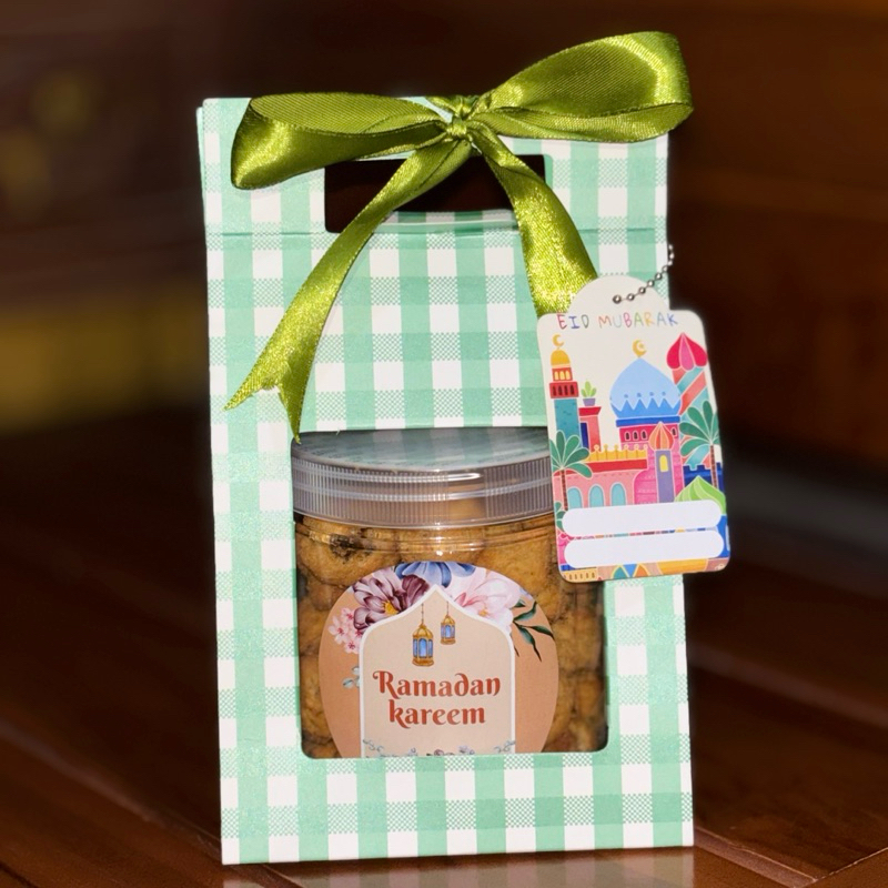 

Hampers Murah Meriah Single Jar 600ml Soes Coklat