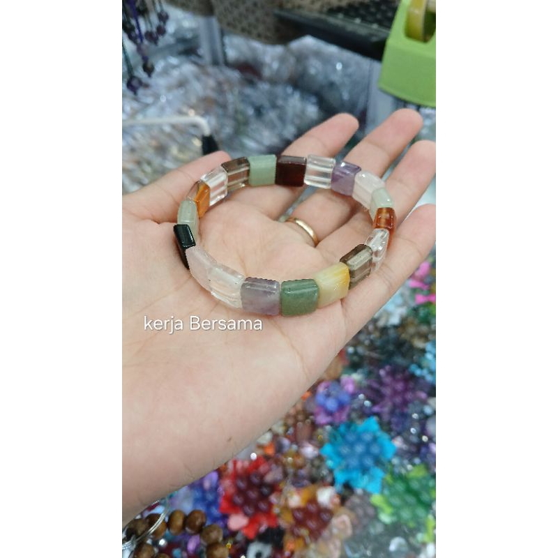 Gelang batu alam motif kotak