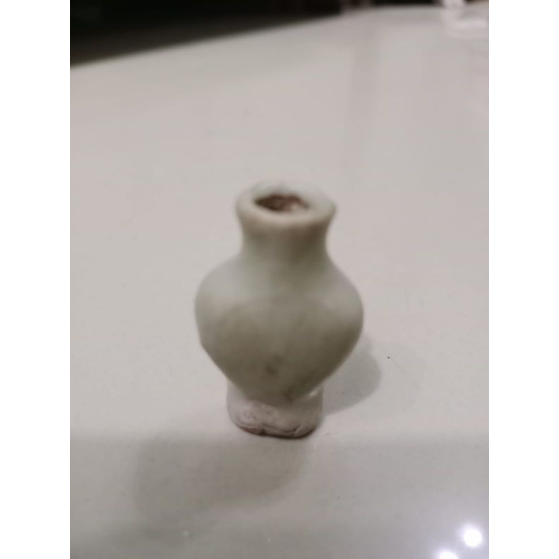 Guci kuno china hijau celadon.Buli buli antik porselen karialang.Penyangg primitif dayak