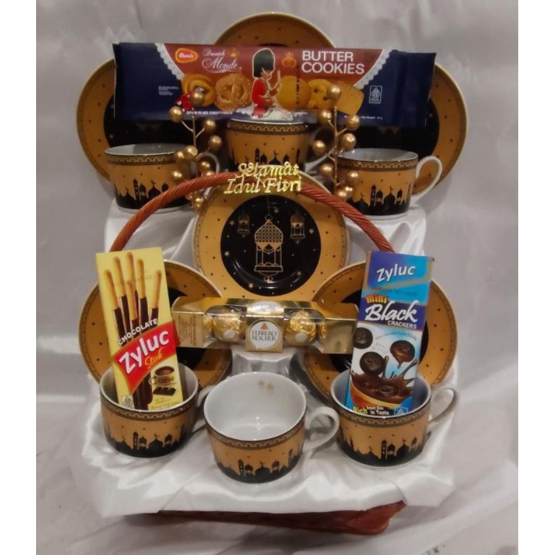 

Amanta Segar Bogor | Hampers Parcel Parsel Camilan Snack Paket Makanan + Keramik 6 Hampers Ramadhan Lebaran Idul Fitri Hadiah Kado Cantik