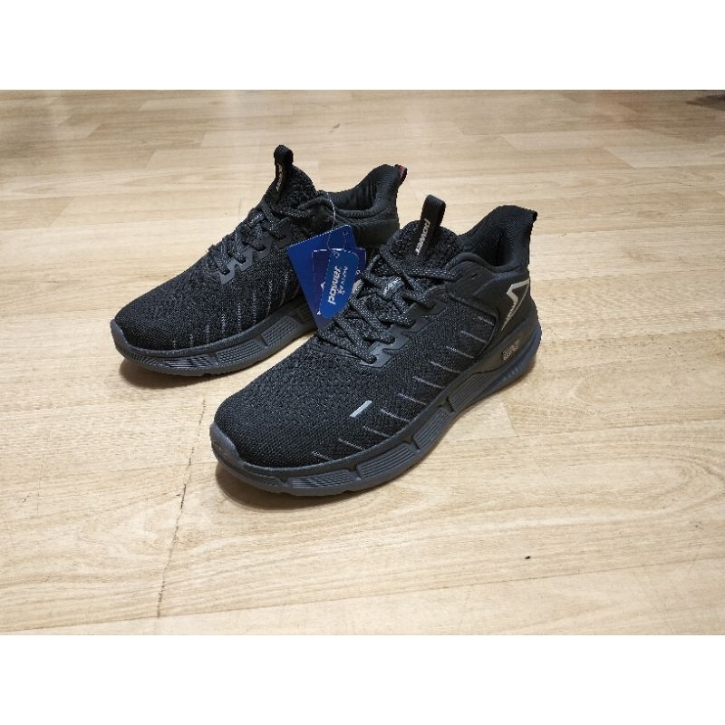 Sepatu Olahraga Pria Bata Power Terbaru Bahan Rajut Sneaker Bertali Ringan dan Nyaman Warna Hitam