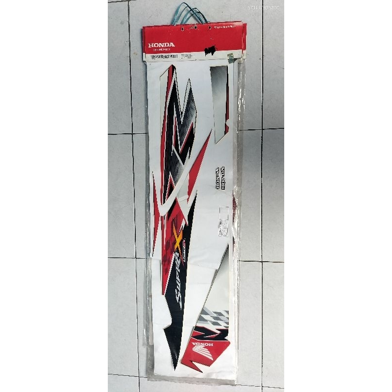 871X0-KYL-660ZCR Stripe White Red body kanan Supra X 125R, ORI AHM