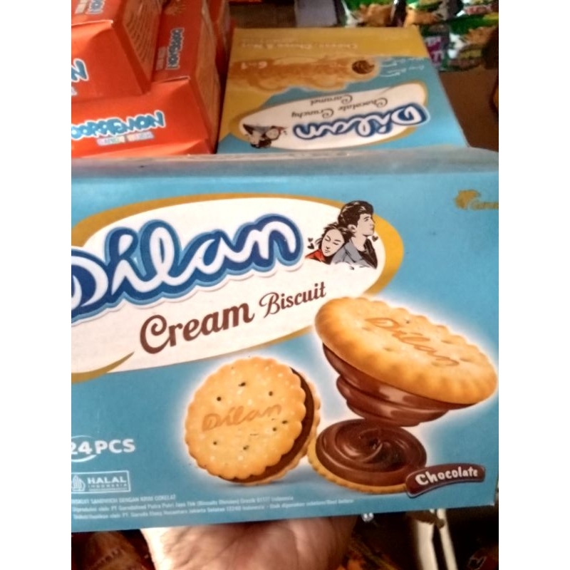 

DILAN Cream Biskuit kotak isi 24
