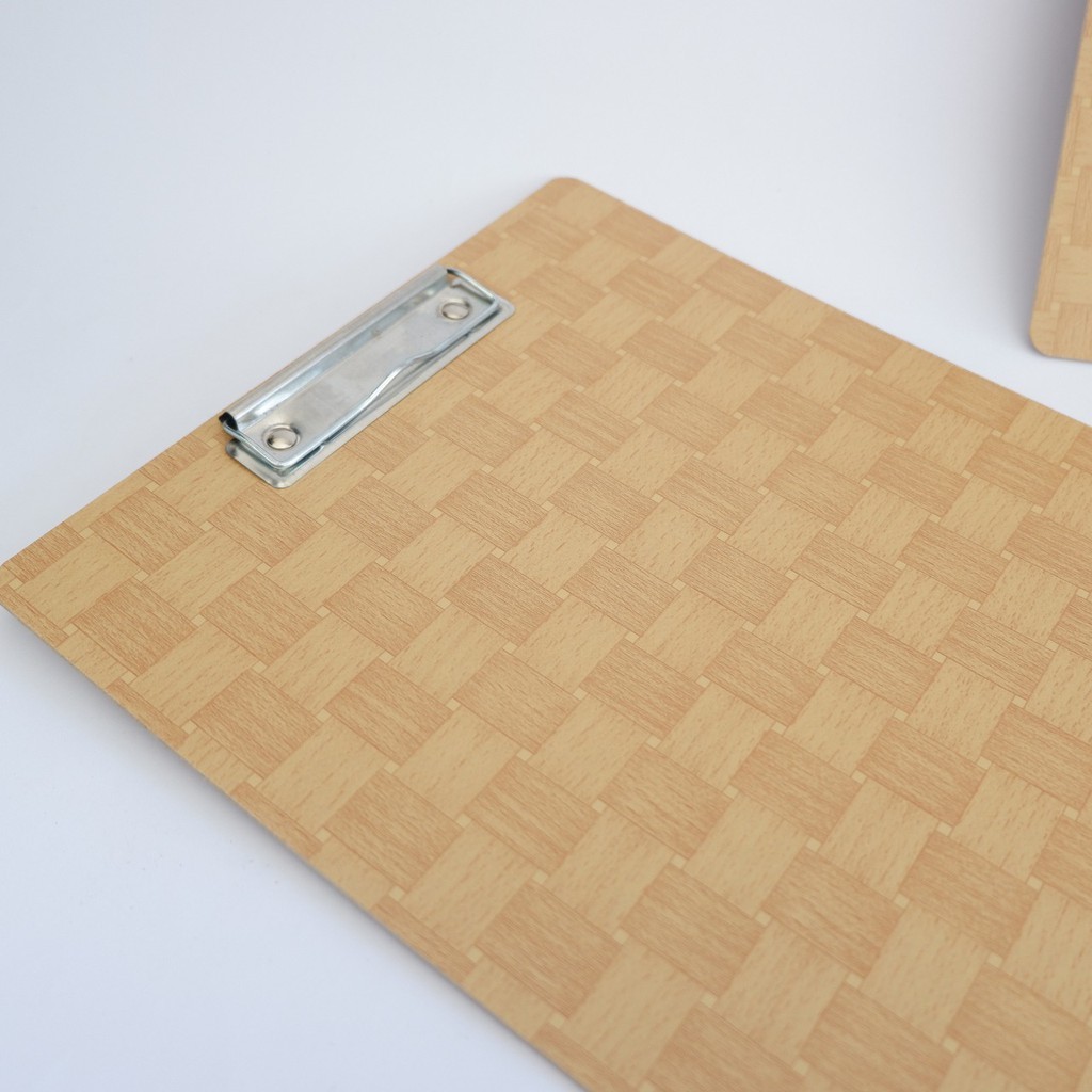 

Papan jalan / Clipboard / Papan Ujian / Papan dada Kayu Uk folio [24cm x 34cm] (1 pcs)
