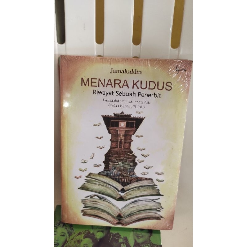 buku menara kudus "riwayat sebuah penerbit" - jamaluddin