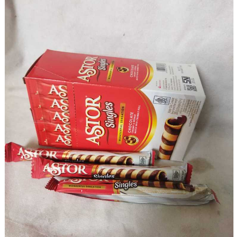 

ASTOR singles chocolate wafer roll