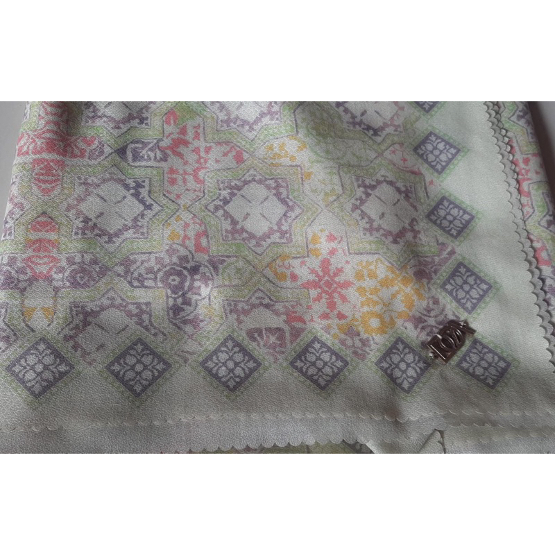 Preloved hijab Doa by Dewi Sandra