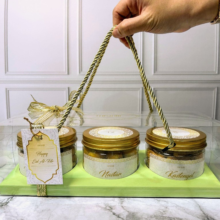 

Hampers Cantik Lebaran - Syams (isi 3 toples 400ml)