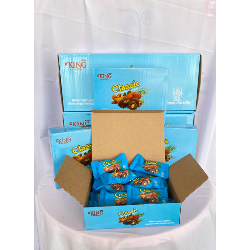 

d’King Classic Biru Coklat Kurma Isi Kacang Mede