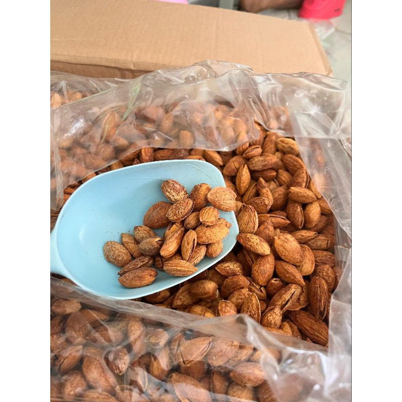 

KACANG ALMOND ROASTED