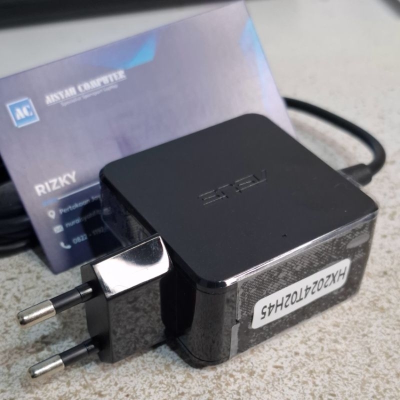 Genuine Asus 19V 1.75A 33W ADP-33AW Z for Asus R541NA R541N Laptop 4.0mm Charger