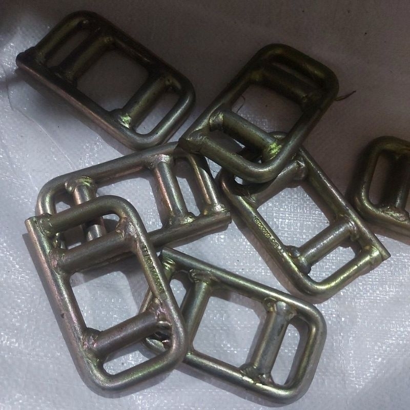 Adjustable Strap TrackBelt Connection
