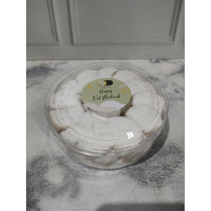 

Kue Putri Salju