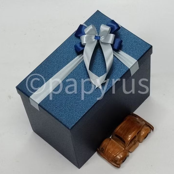

PAPYRUS 15x25 Tinggi 20cm Kotak Kado Gift Box V1