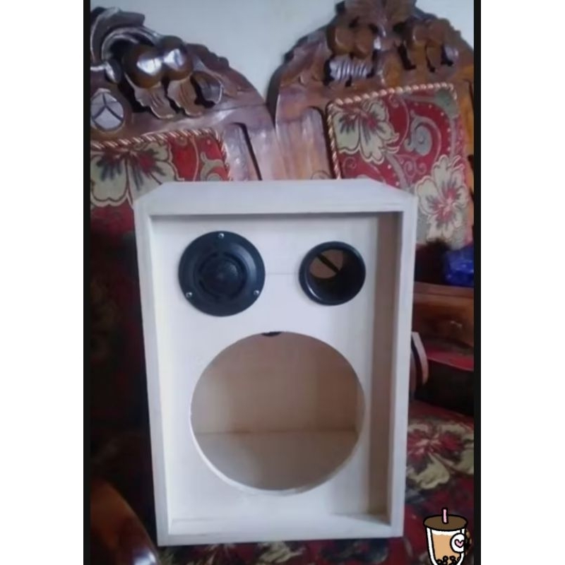 BOX SPEAKER 8 INCH + TWEETER triplek 12mm.