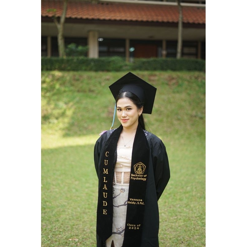 SELEMPANG WISUDA KALUNG  (BAHAN  BLUDRU PILIHAN TEBAL DAN TIDAK KAKU)