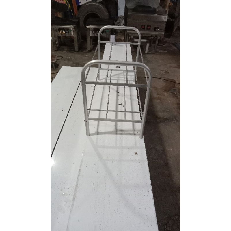 rak sepatu alumunium