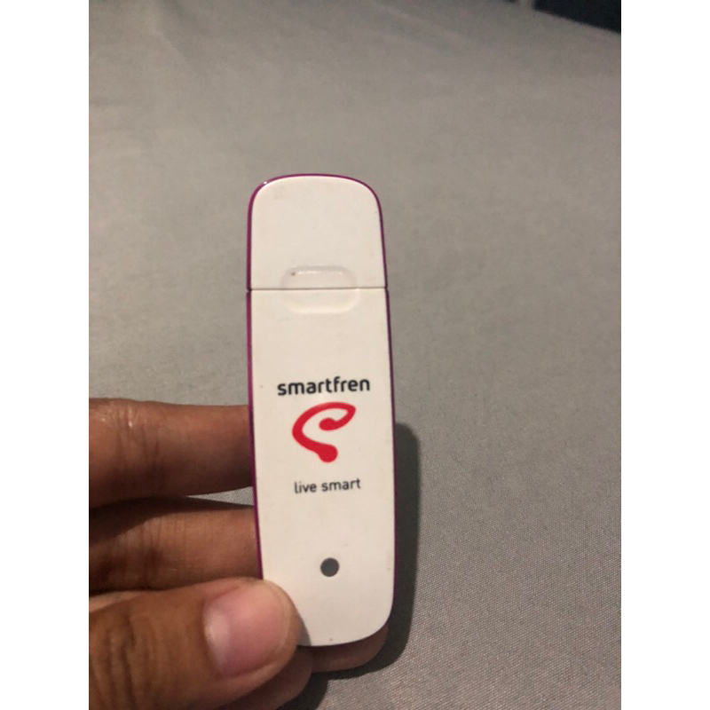 Modem smartfren (khusus kartu smartfren) dan prolink (kartu apa saja selain smartfren)