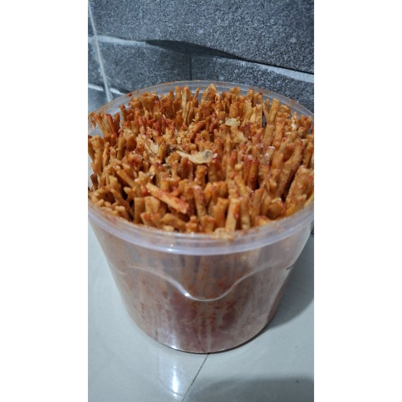 

mie lidi besar bumbu basah dengan varian rasa ukuran toples 1.5kg