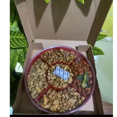 

kacang mede 5varian dalam 1toples