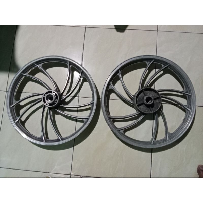 Velg pelek depan belakang suzuki shogun smash satria 2 tak tornado crystal cefiro palang kipas