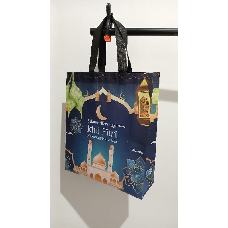

TAS SPUNBOND GOODIEBAG IDUL FITRI LAMINASI ECERAN