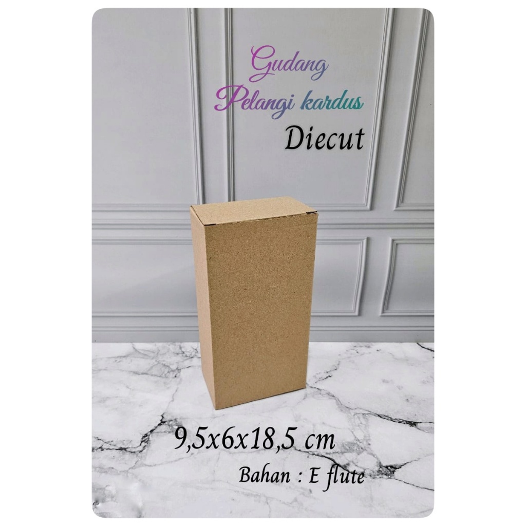 

Kardus karton Uk. 9,5x6x18,5 cm...Model diecut botol
