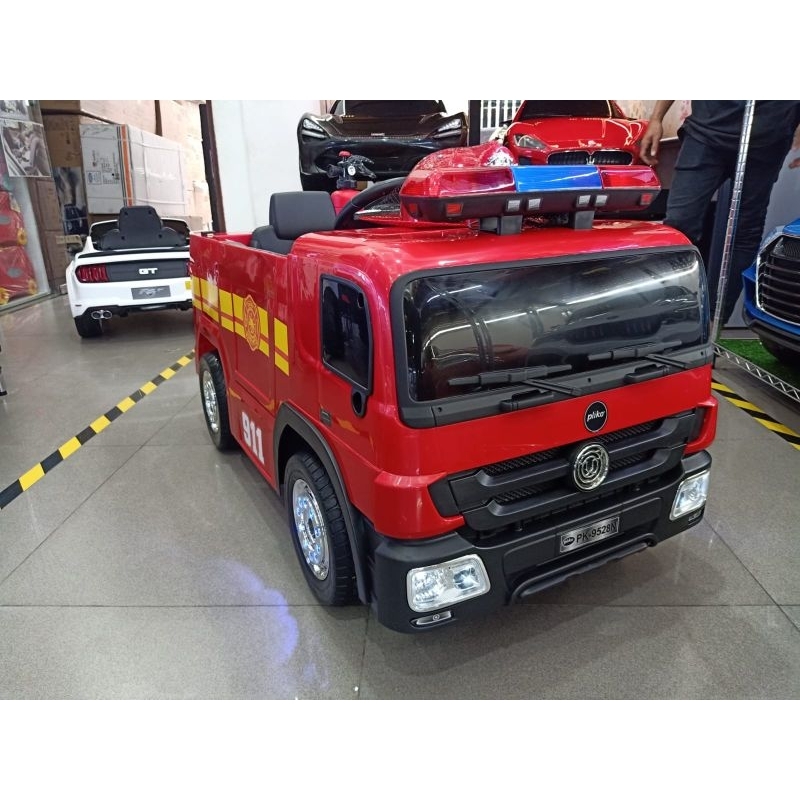 Mobil Aki Pemadam Style 12volt ban karet