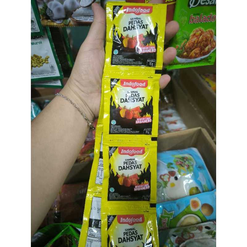 

1Renceng Kecap Indofood Sambal Pedas Dahsyat isi 10 Sachet x15 Gram ( dengan Cabai Habanero)