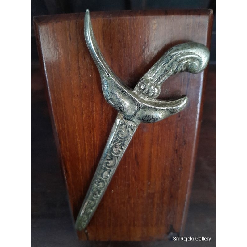 Miniatur Pusaka Keris