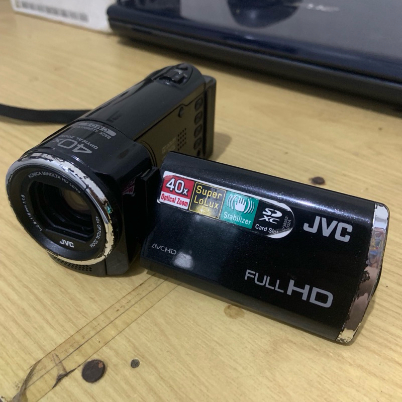 JUAL HANDYCAM / CAMCORDER JVC EVERIO GZ e100