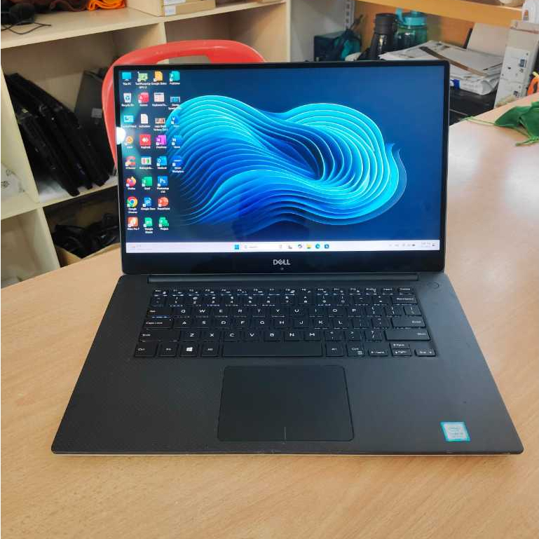 Laptop Second Dell Precision 5530 / Core i9 Gen 8 / VGA Quadro P2000 / TOUCHSCREEN