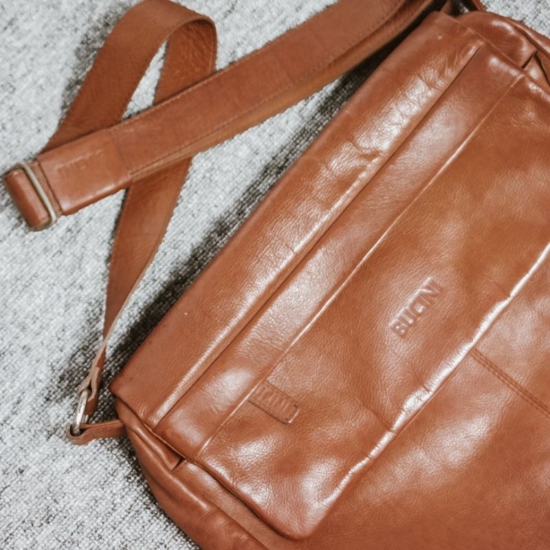 Messenger Bag/Tas Laptop Tas Kerja Kulit Pria & Wanita BUCINI Bayu Medium