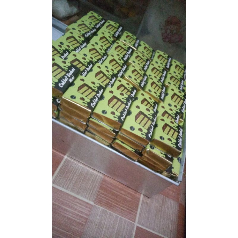 

COKLAT DUBAI MINI KW 1 BOX ISI 40PCS