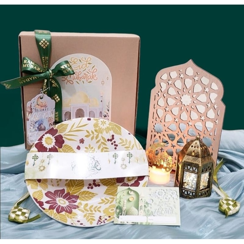 

hampers lebaran piring cantik