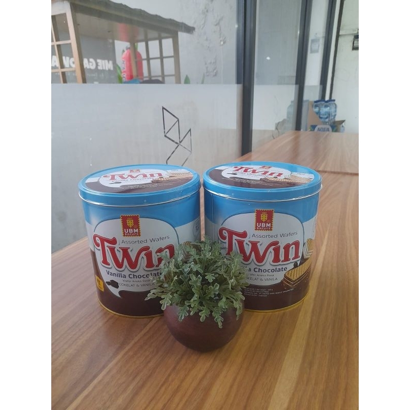 

TWIN WAFERS VANILLA CHOCOLATE 250G