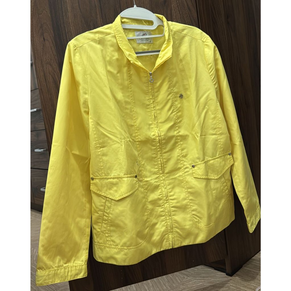 PRELOVED CASTING JAKET GOLF / JACKET PARACHUTE YELLOW / WIND BREAKER KUNING