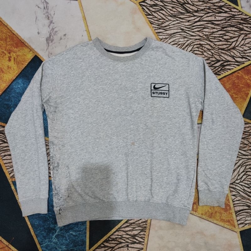 STUSSY X NIKE CREWNECK