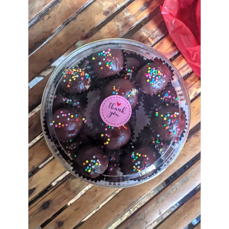 

kue kering bola-bola coklat