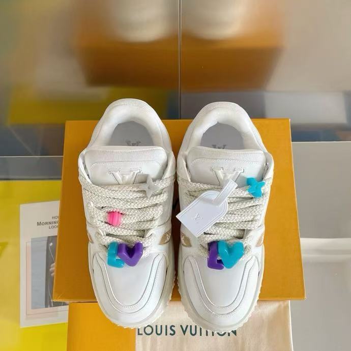 LOUIS VUITTON  Pelatih sepatu olahraga biasa