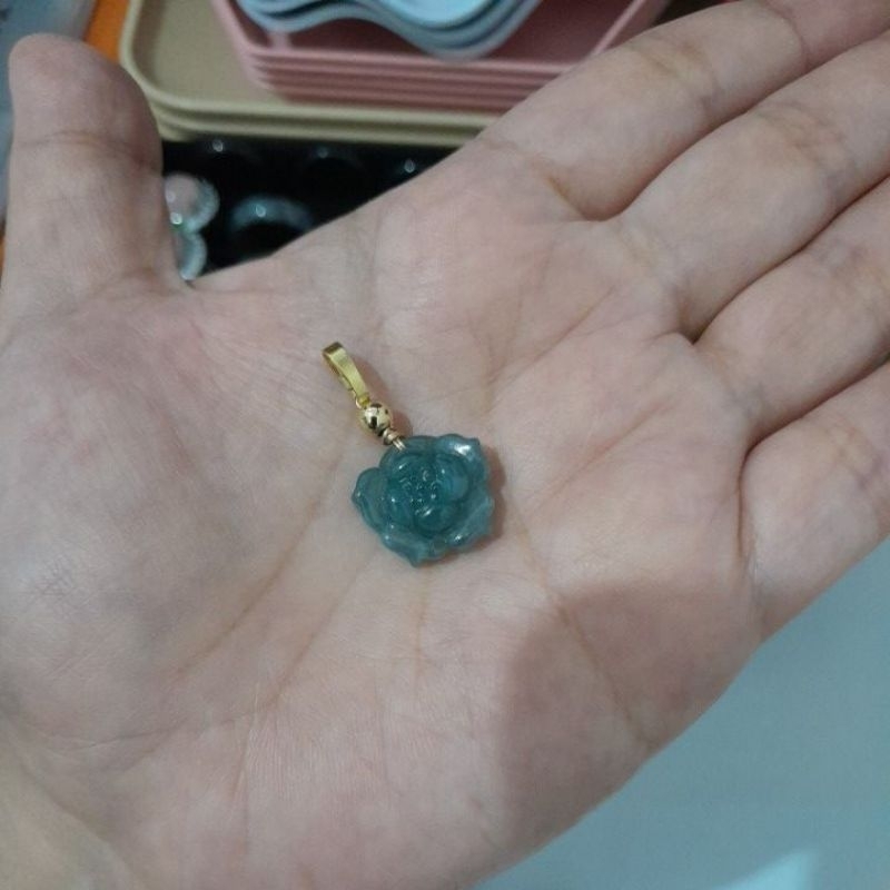 Lotus Pendant - liontin bunga teratai - blue water jade - guatemala jade