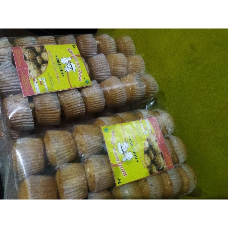 

14 pcs bolu pea, agief backery & snack