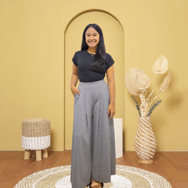 NEW UNQ comfy wide cullotes/celana kulot import/branded/celana kulot panjang