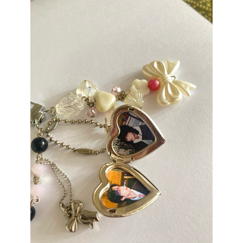 Pelunasan Dreamy Ethereal Locket Keychain