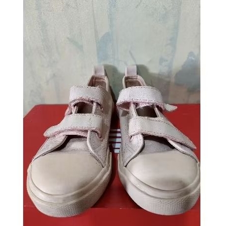 sepatu anak wanita cotton on Kids