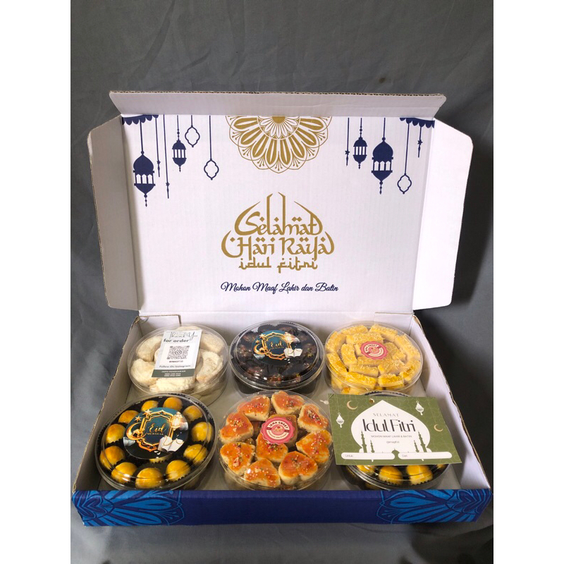 

Hampers paket kue lebaran isi 4/6 toples 250gr