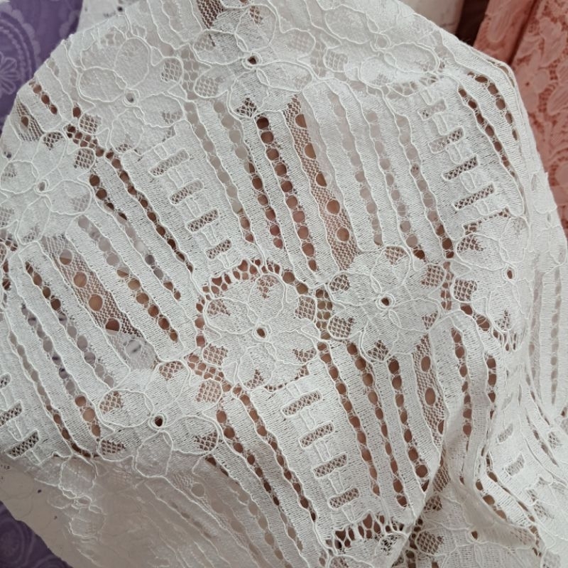 kain brokat - kain brokat semi prada - kain brokat prada premium