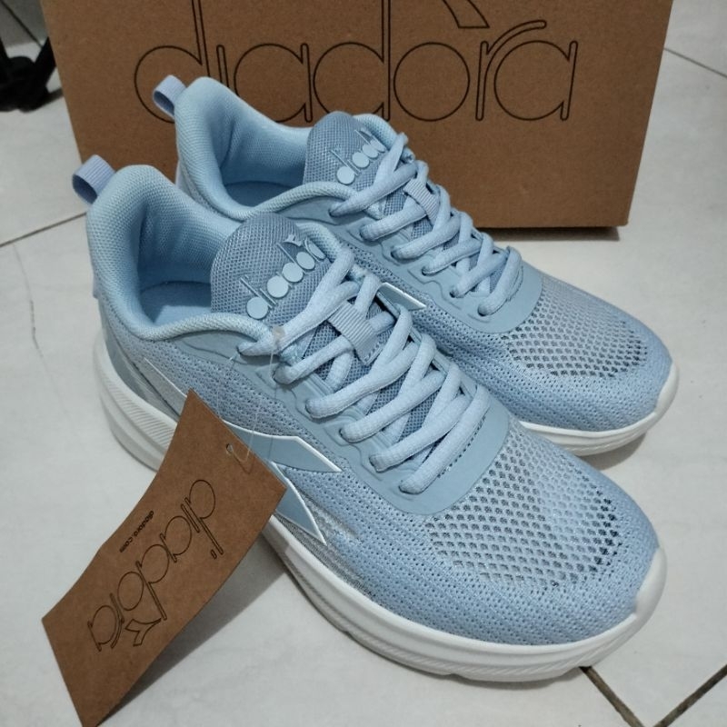 SLIP ON CEWEK BRAND DIADORA BAHAN RINGAN